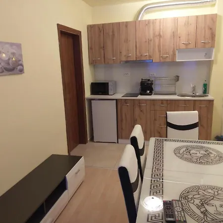 アパート Private Nevena