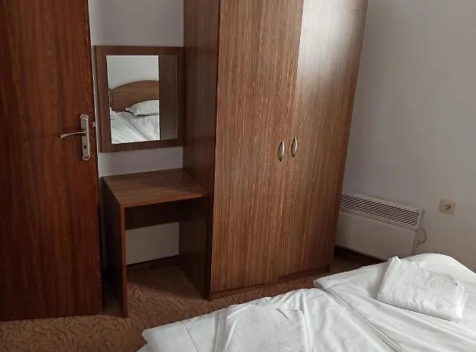 Private Nevena Pamporowo